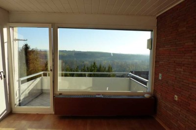 Schöne 4-Zimmer Wohnung, Südhanglage - Nürtinger Vorort