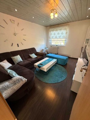 VERMIETET! 2 Wohnungen - 1 Preis: 70+43m2 Helle Wohnungen mitten in Beeck mit Balkon