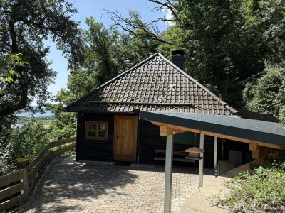 Ihr exklusiver Blick über die Donau in der kleinsten Weinbauregion Bayerns