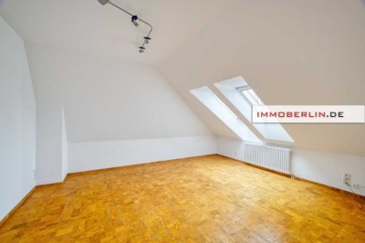 IMMOBERLIN.DE - Sonnendurchflutete Wohnung mit großer Sonnenterrasse & Pkw-Stellplatz nähe Ortskern
