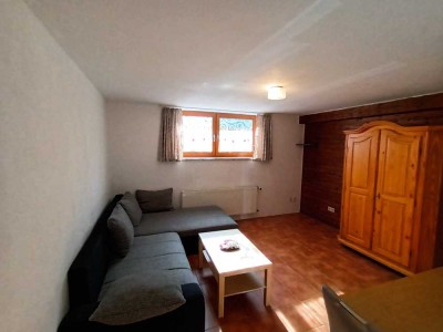 möblierte Wohnung im Souterrain