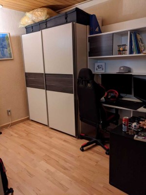 Helle 4-Zimmer Wohnung mit Balkon im 5. OG in Nürnberg-Ludwigsfeld