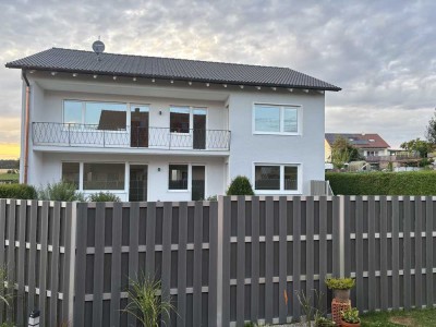 Frisch sanierte 4-Zimmer-Wohnung (100 m²) mit Balkon, Garten, Garage – Top Lage!