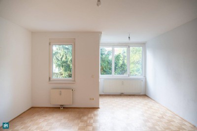 SCHÖNE 2 - ZIMMER WOHNUNG / NÄHE KRANKENHAUS GÖTTLICHER HEILAND