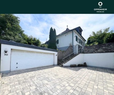 Uneinsehbares Wohnparadies mit Pool, Gästehaus und PV-Anlage – zentrumsnah in Burscheid