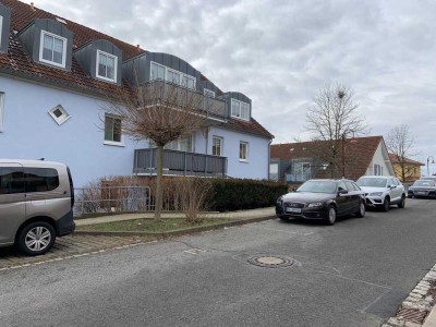 schöne 2 Raum Wohnung mit EINBAUKÜCHE, kleine Terrasse u. Tageslichtbad im Amselring