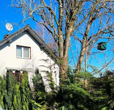 Ein- bis Zweifamilienhaus 
mit "Gästehaus"