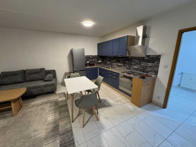 Komplett neu möbilierte helle 1-Zimmer Wohnung mit Balkon in Velten,