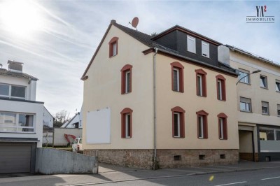 ***2-Familienhaus mit zusätzl. Bauplatz***