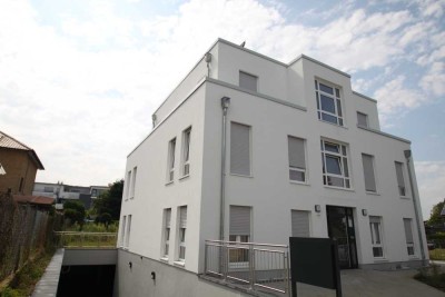 Penthouse - 3 Zimmer - mit Küche - hell und freundlich