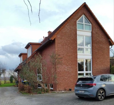 3-Zimmer Wohnung im 1. Og und Galerie mit zusätzlicher Souterain-Wohneinheit im Villenviertel