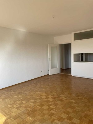 Stilvolle, modernisierte 2-Raum-Wohnung mit Balkon in Braunschweig