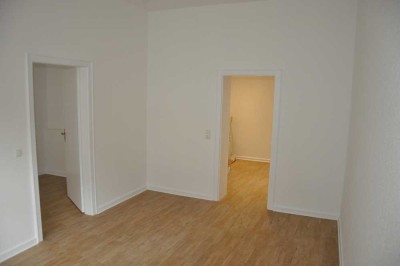 Charmante 2-Raum-EG-Wohnung mit gehobener Innenausstattung mit Einbauküche - Duisburge Wasserviertel