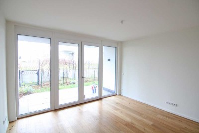 Zauberhaft schöne Komfort-Wohnung mit Terrasse, tollem Ambiente und Tiefgarage in Teltow!