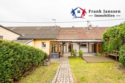 Wohnhaus mit Garage, Garten & überdachter Terrasse in Gönnersdorf - Heizung 2020 erneuert