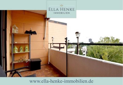 Kapitalanlage: Gepflegte 2-Zimmer-Wohnung mit Süd-Balkon + Fahrstuhl ...