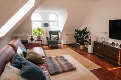 Helle 2-Zimmer-Wohnung mit Balkon und Stellplatz am Hangeweiher