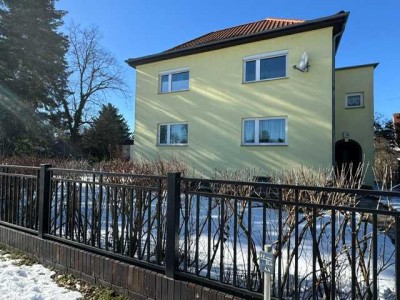 !!!Eigentumswohnung mit Grundstück & Carport im 2 Familienhaus!!!