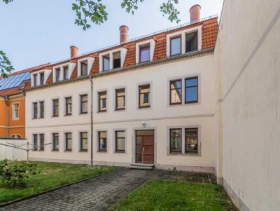 Gemütliche 2-Zimmer-Altbau-Wohnung im Erdgeschoß des Hinterhauses