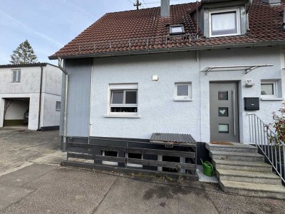 **Reserviert** Kl. Renoviertes Reiheneckhaus in Renningen-Malmsheim