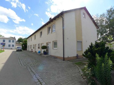 Freundliches Reihenmittelhaus mit Garten und Terrasse