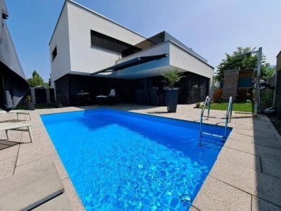 Wohnen auf höchstem Niveau, exklusives Wohnhaus mit Pool und Whirlpool in Feldkirch!