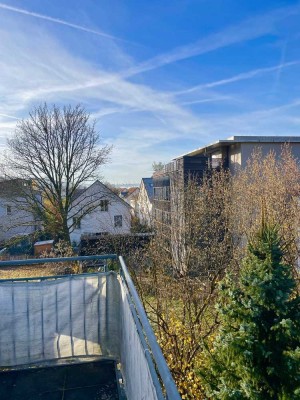 Bezugsfreie 3-Zi-Maisonette-Whg mit 2 Balkonen