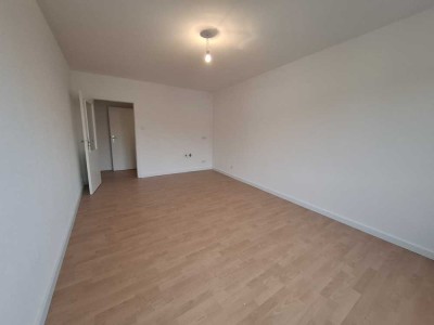 Saniertes Appartement mit Balkon in zentraler Lage - Perfekt für Pendler oder Studenten