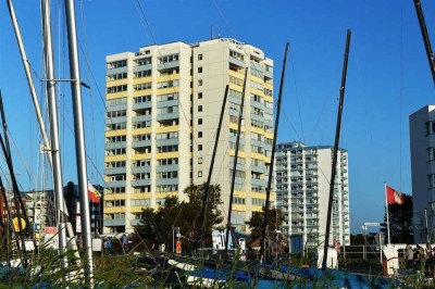 Gepflegtes 2 Raumwohnung mit Seesicht im Strandhochhaus