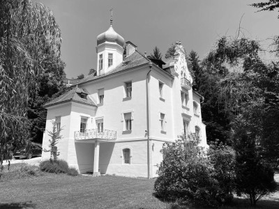 Elegante Villa mit Wörthersee-Blick. Elegant art nouveau villa with a view of Lake Wörthersee.