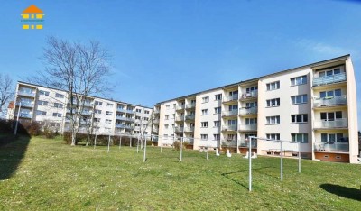 Ideal geschnittene 3-Raum-Wohnung in ruhiger Lage mit Balkon nach Renovierung bezugsbereit!