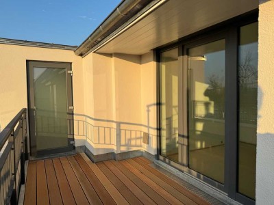 Neubau: 2-Zimmer-DG-Wohnung Wohn-/Einbauküche in Berlin Reinickendorf/Mitte