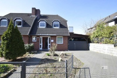 Kleines REH in ruhiger Lage
+ Carport + Garten + Rollläden
sucht neuen Eigentümer