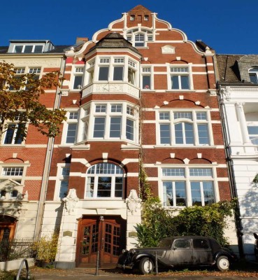 Gründerzeitvilla (Südstadt/Gronau) - Exklusive Beletage Wohnung mit Atelier/Büro (+Ausbaureserve)