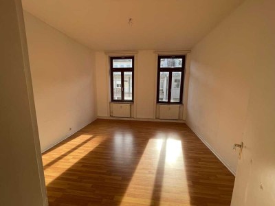 Luxuriöse und geräumige Wohnung in zentraler Lage