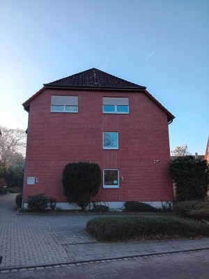 Helle Wohnung mit Balkon, Pkw-Stellplatz und mit Blick auf den Kurpark