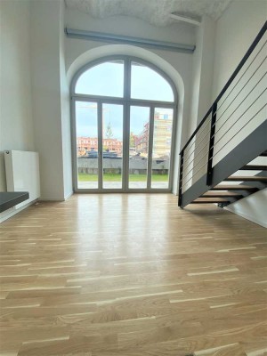 Wohnen auf zwei Ebenen – 1,5 Zimmer mit Terrasse, Fußbodenheizung & EBK