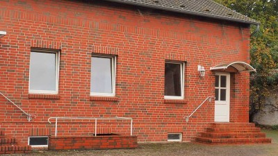 Lust auf's Land? Doppelhaushälfte für kleine Familie auf riesigem Grundstück