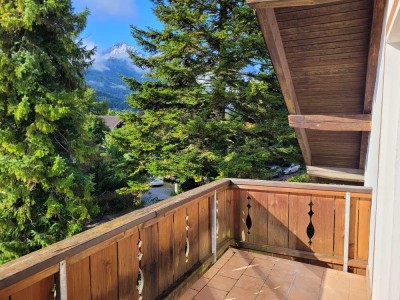Helle , sonnige 1-Zimmer Dachgeschosswohnung mit Balkon in Garmisch-Partenkirchen
