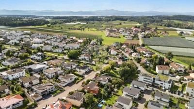 Mehr Platz für Ihre Träume - Freistehendes Einfamilienhaus mit ELW in ruhiger Lage am Pfaffenberg