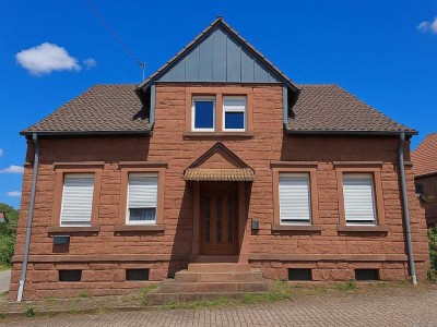 BIETERVERFAHREN - PROVISIONSFREI für Käufer - Einfamilienhaus mit Potenzial auf großem Grundstück