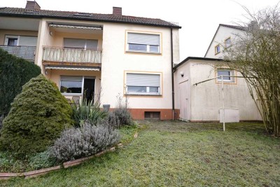 ** Perfekt für die Familie, EG-Wohnung, OG mit DG eine Wohnung, Garten, Garage.**
