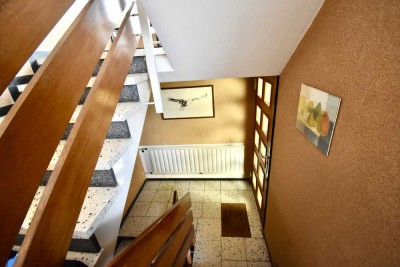 Zweifamilienhaus mit Panoramasicht zu verkaufen!