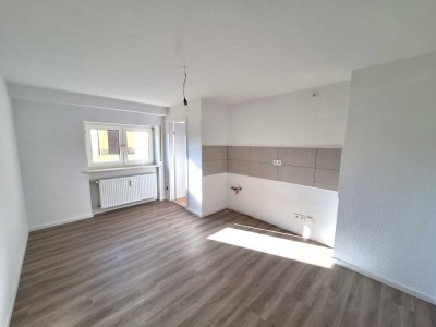 Neu renovierte 1-Zimmerwohnung in Lauf rechts