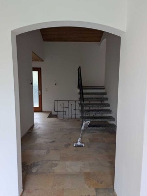 2200 € - 166 m² - 7.0 Zi.
