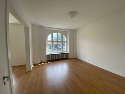 Wunderschöne 4 Zimmerwohnung in zentraler Lage zu vermieten