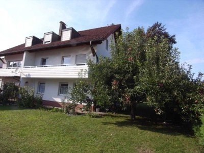 Schöne 4,5- Zimmer-Wohnung, hell, ruhig u. zentral gelegen, mit großer Terrasse u. Garten