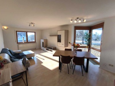 2,5-Zimmer-Wohnung mit Wintergarten in Autobahnnähe