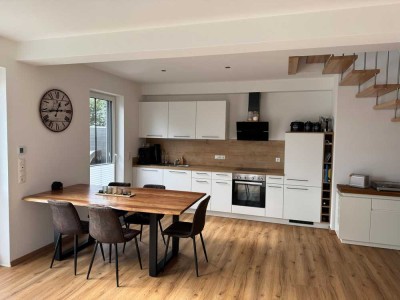 moderne Wohnung mit Einbauküche und Terrasse in Eschfeld