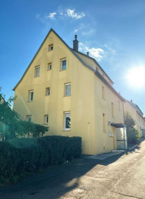 Renovierte und vermietete Kapitalanlagewohnung mit Stellplatz und über 6,00 % Bruttomietrendite